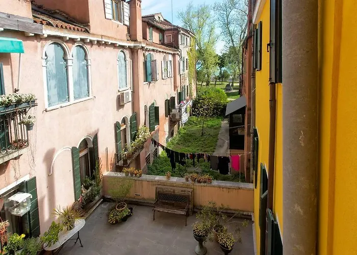 Home Art - Biennale